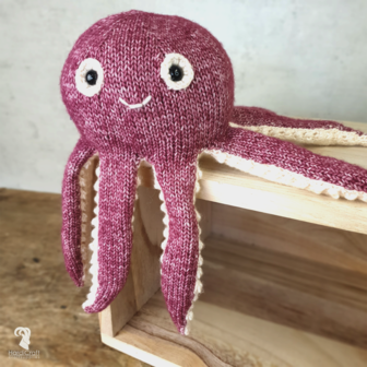 Hardicraft Knitting Kit: Olivia Octopus