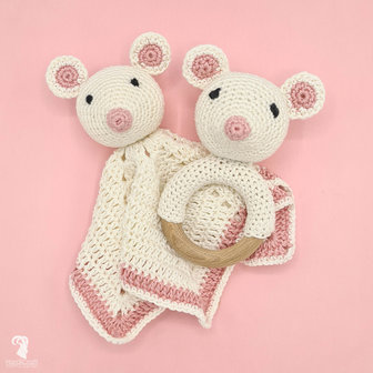 Hardicraft Crochet Kit: Cuddle Cloth Mouse