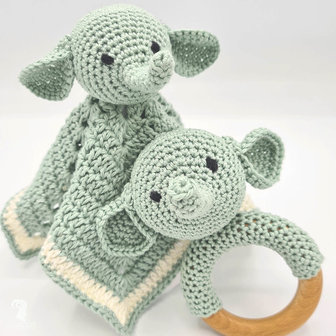 Hardicraft Crochet Kit: Cuddle Cloth Elephant