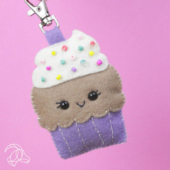 Hardicraft Wool Felt Kit: Cupcake Pendant