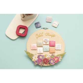 We R Memory Keepers - Button press insert Square