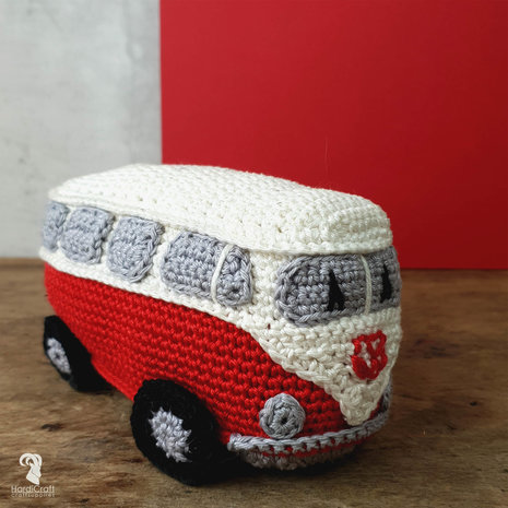 Crochet Kit Retro Van Red