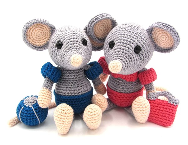 Hardicraft Crochet Kit: Mouse Daisy